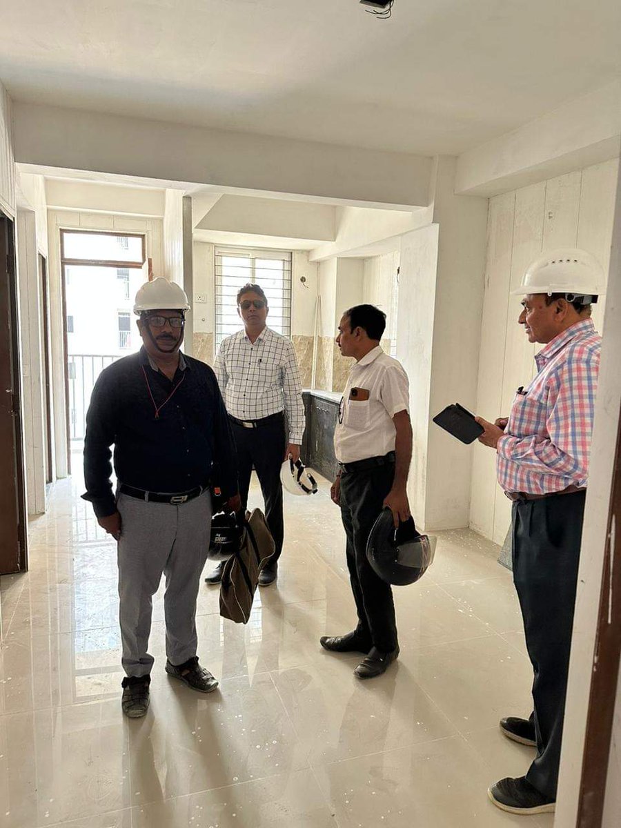 PMAYU_UP's tweet photo. Project officer/Cltc Lucknow makes a weekly visit to the site of the #lighthouseprojectlucknow with other DUDA team members and #LHP beneficiaries.
#PMAYUrban #PMAYUrbanUP #LighthouseProject #GHTC #HousingForAll #CompletingDreams #TransformingUrbanLandscape https://t.co/dVb7DUVx9D
