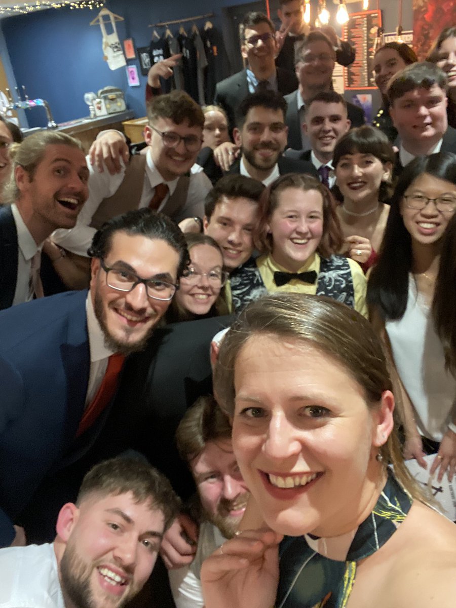 So lucky to be able to go back and join the end of year dinner with the <a href="/DerbyUni/">University of Derby</a> GeolSoc- these folks have banded together in tough global circumstances but also through the closure of their degree programme.
