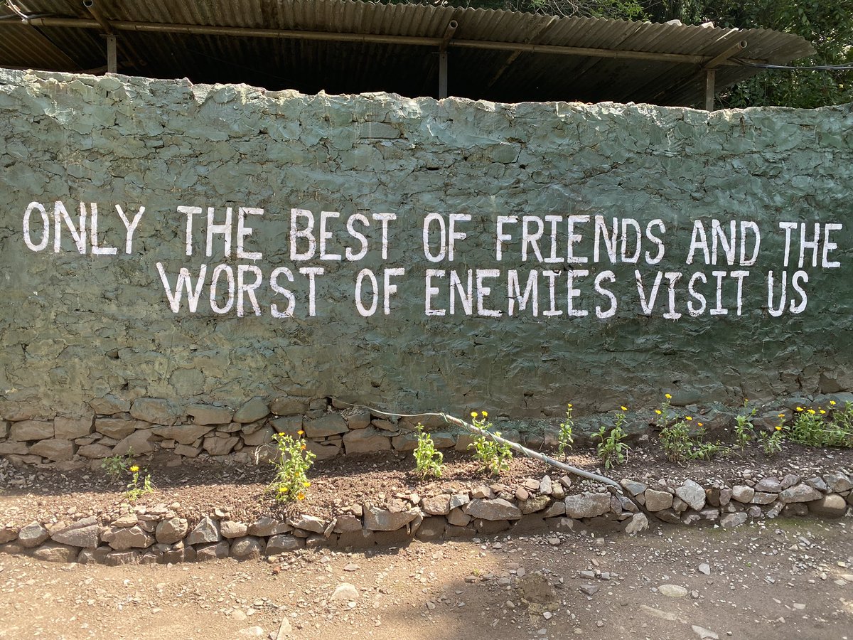 sumirkaul's tweet photo. Only the best of the friends and worst of enemies meet us. So let Indians show that we are best friends of the #army @ChinarcorpsIA #uri 
Spanning history and conflict: PoK on other side, Kashmir bridge gives Uri tourism potential https://t.co/fKeCSrn00Q via @theprintindia https://t.co/eaTBNk8qGK