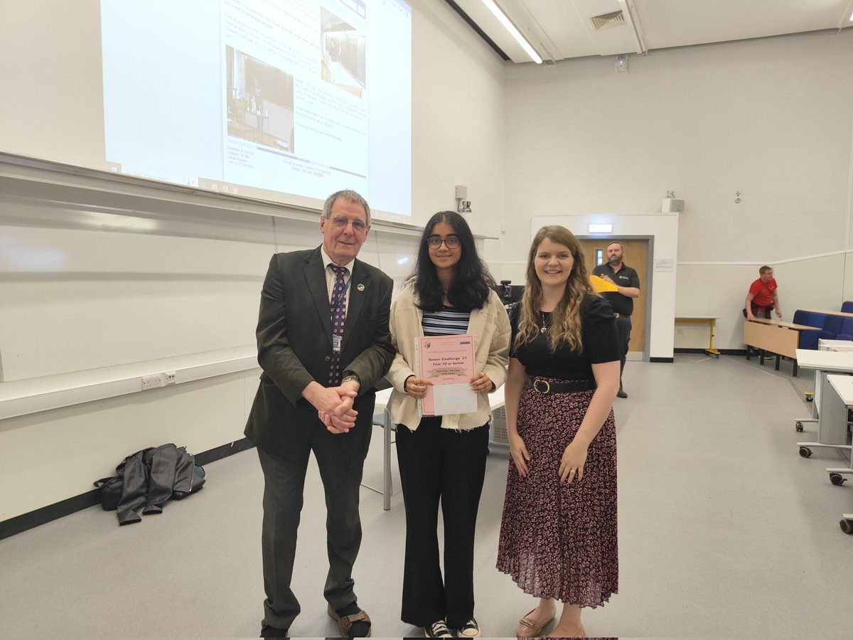 MEM_charity's tweet photo. Congratulations to our first place winner from @LiverpoolBCS for the senior maths challenge. 

Presented by Barry Grantham and @MrsEvansMaths16

We had 733 entries from 76 schools across Merseyside, Lancashire, North Wales and the Isle of Man. Thank you to all who participated. https://t.co/0QuSovhzTu