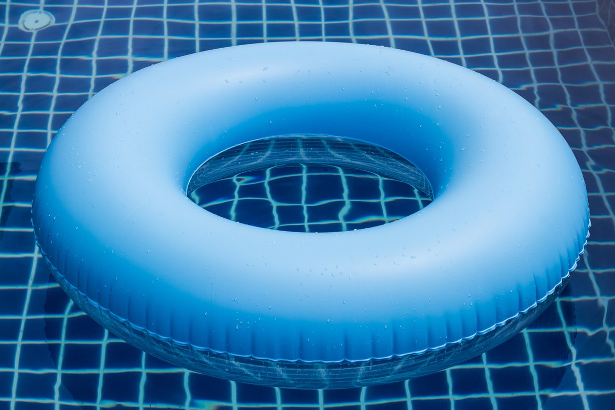 guidemaison's tweet photo. Souvent destinée aux enfants 👙, la piscine tubulaire attire aussi les plus grands 😜. Simple à monter et à entretenir 🏊, on vous dit tout 👇
https://t.co/fm4oYnmpmG
#piscinehorssol #piscinetubulaire #piscine  #swimmingpool  #été https://t.co/HrsQr1Yrdx
