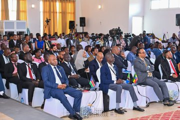 Ikiriho's tweet photo. C'est seulement 5 jours après la tenue dans son pays, à #Bujumbura, du 11è Sommet du Mécanisme Régional de Suivi de l'Accord-cadre d'#AddisAbeba (#11thROMSummit) auquel a pris part 5 chefs d'Etat et plusieurs délégations. Le #Burundi retrouve sa place dans le concert des nation! https://t.co/TzTArpMEak
