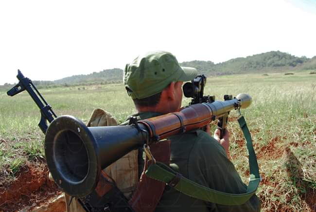 Martí: la madre, esté lejos o cerca de nosotros, es el sostén de nuestra vida.
FAR Cuba felicita a las madres de los combatientes que defienden la Revolución.
#VivaCuba