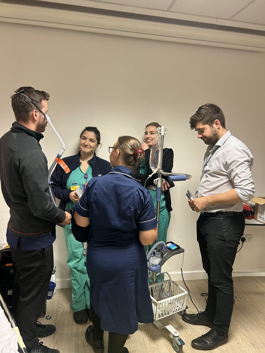 CUH_RRT's tweet photo. Trying out the treatments we give our patients. Come and give it a go @CUH_NHS @fphcare https://t.co/ZEPOSyxF1K