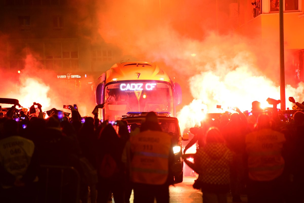 💛 If the #CádizCF wins today, 𝙄'𝙡𝙡 𝙛𝙤𝙡𝙡𝙤𝙬 𝙚𝙫𝙚𝙧𝙮𝙤𝙣𝙚 𝙬𝙝𝙤 𝙧𝙚𝙩𝙬𝙚𝙚𝙩𝙨 𝙩𝙝𝙞𝙨 𝙩𝙬𝙚𝙚𝙩.

🦾 VAMOOOOOS!

💥 #ThisIsCádiz