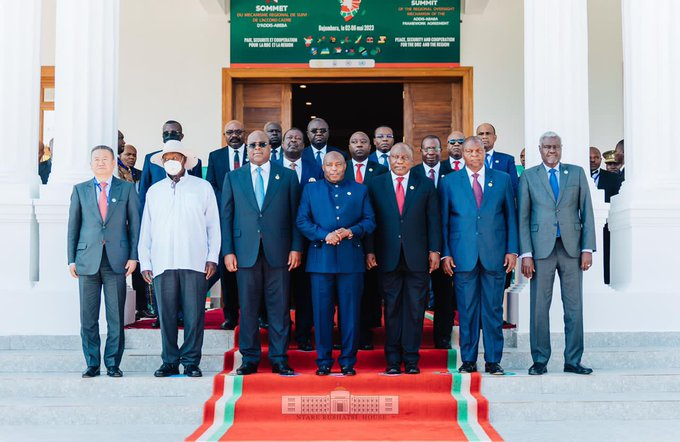Ikiriho's tweet photo. C'est seulement 5 jours après la tenue dans son pays, à #Bujumbura, du 11è Sommet du Mécanisme Régional de Suivi de l'Accord-cadre d'#AddisAbeba (#11thROMSummit) auquel a pris part 5 chefs d'Etat et plusieurs délégations. Le #Burundi retrouve sa place dans le concert des nation! https://t.co/TzTArpMEak