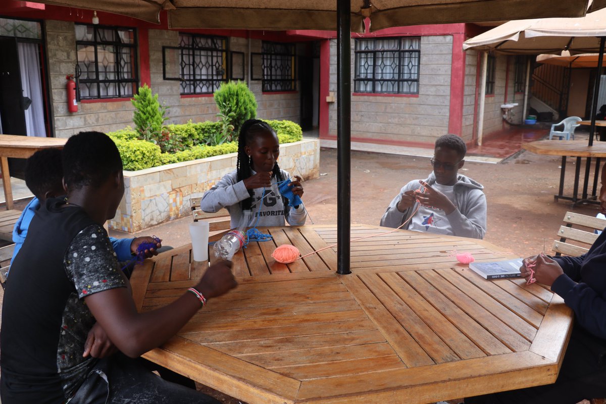 iServe_Africa's tweet photo. Our TransformD Discipleship Programme participants had fun learning about hand stitching, crocheting, and knitting this week. We found some of them practising these after the classes, while others played volleyball.

We thank God for these young men and women. https://t.co/4tqih3VAD3