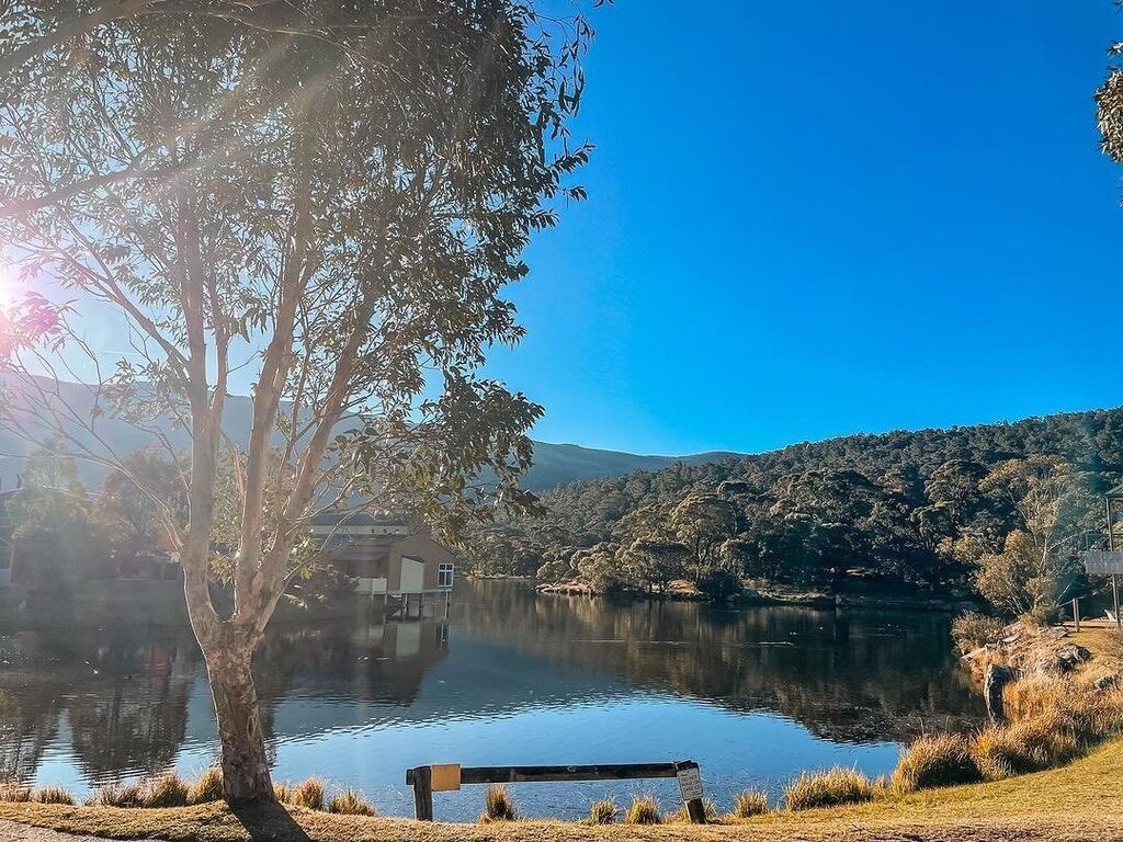 LakeCrackenback's tweet photo. Perfect Autumn weather in the mountains this week. Sunny but a chill in the air, #WinterIsComing 
.
.
.
.

“Beautiful @lakecrackenback - always makes me nostalgic. Our first trips to the snow saw us staying here many years ago 🥰 back when I just felt… https://t.co/oWXV7YtgwL https://t.co/koFyjjUunP