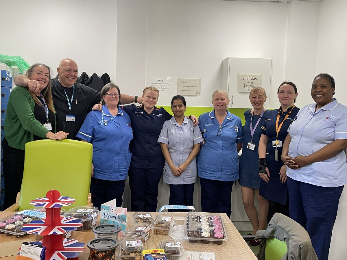 Today is the day, dedicated to all our Nurses, working each shift, making a difference in patient's recovery. THANK YOU 💙 We had a visit from inspirations like @paula_flint Clair Priestley, @jfsholland and @CarolK_MCRNorth. #Nhs #nurseday2023
