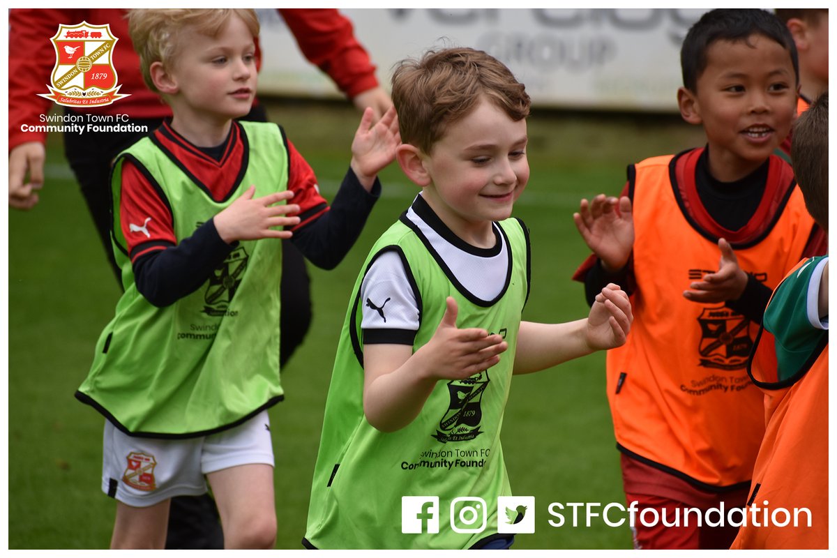 STFCfoundation's tweet photo. For the last game of the season, we made sure our half-time entertainment was a good one! The U5s and U6s of our Saturday Morning Deanery session took to the field to show off their skills!

Well done to all of our participants, we hope you had an amazing experience!

Full Gallery 📸👉 https://t.co/pTZB3nV16F

🔴⚪️⚽️ #ProudToBeSwindon #WherePeopleMatter