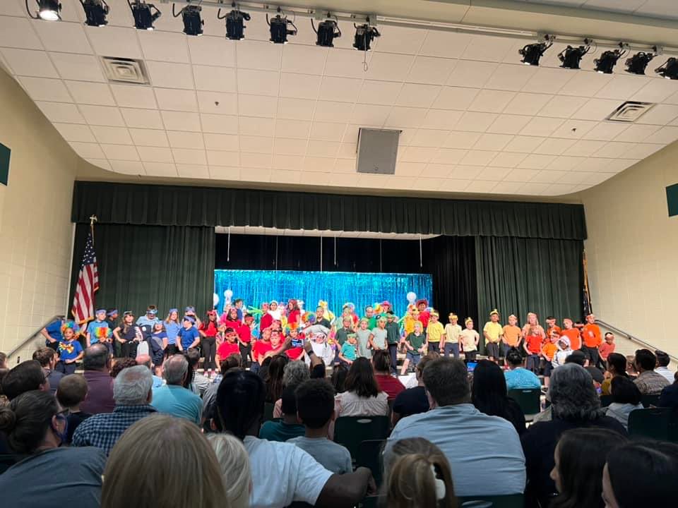 What a show! Congratulations to Mrs. Goss and our 2nd grade students for an amazing performance! Way to go Bulldogs!