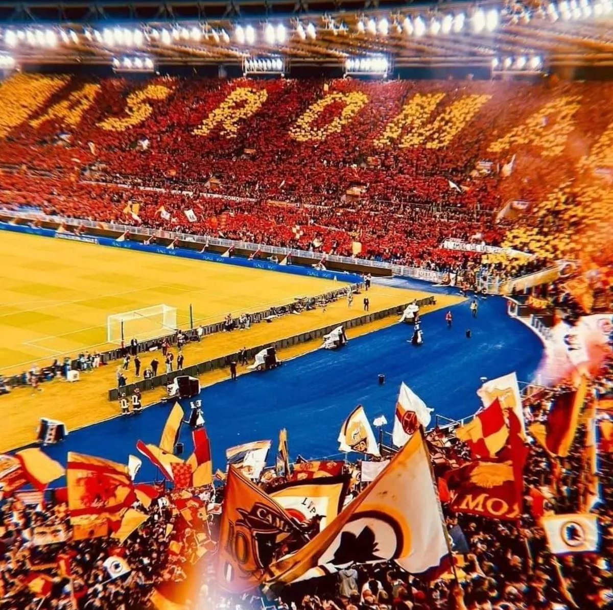 💛❤️🐺 

#asroma #asr #UEL #EuropaLeague #stadioolimpico #RomaBayerLeverkusen