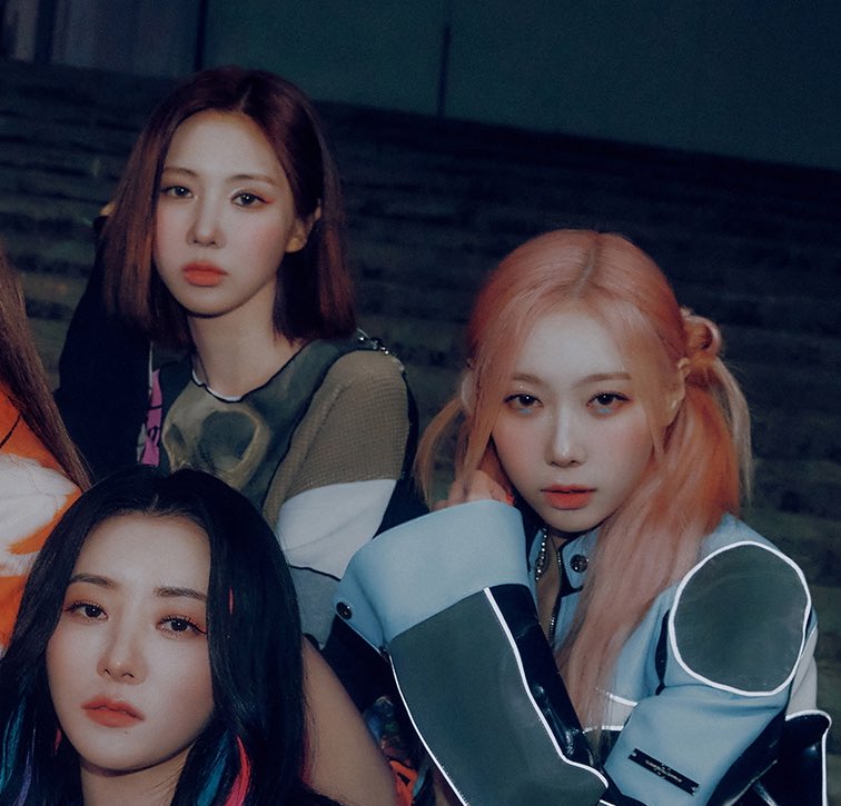 yoodongloops's tweet photo. #yoodong #Dreamcatcher #BONVOYAGE #Apocalypse_fromus #HANDONG #YOOHYEON #드림캐쳐 https://t.co/VTL00K1w2G