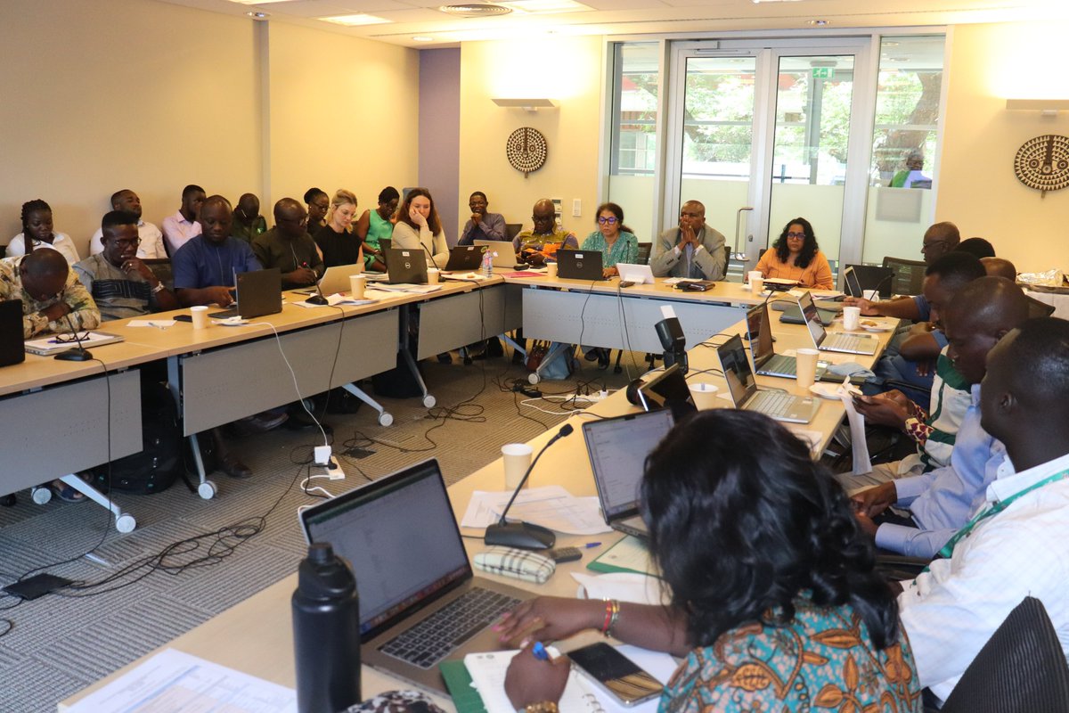glrssmp's tweet photo. On Tuesday, 9th May, the Mission’s focus was set on Monitoring and Evaluation, Watershed Sub-basin Plan, Procurement and Financial Management sessions. There was a major discussion on Galamsey in cocoa farms to wholly identify the challenges and identify meaningful solutions. https://t.co/rtLQOEuvIl