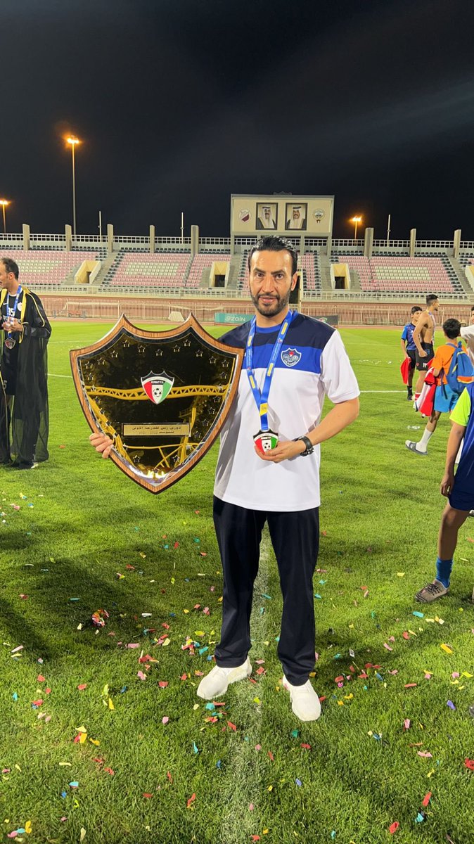 مبروك للنادي الشباب للحصوله علي بطل الدوري درجه الاولي اشكر مجلس اداره النادي وجهاز الاداري والفني والطبي وشكر خاص للاعبيني الابطال