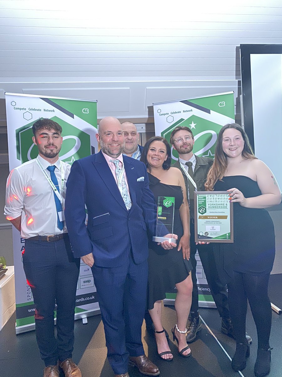 craigieboy007's tweet photo. Won a bit of an award. Stinking hangover. Happy Friday #energyefficiencyawards #madisonmay https://t.co/uvv6C20VgV