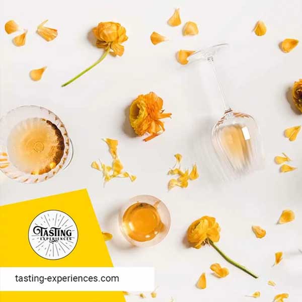 Have you tasted Orange Wine yet? Here our guide to Orange Wine tasting
👉zurl.co/HGKk 

¿Ya has probado el vino naranja? Aquí nuestra guía para los primeros pasos en el descubriendo del vino naranja 
👉zurl.co/h3vo 

 #wine #vino #vinonaranja #orangewine