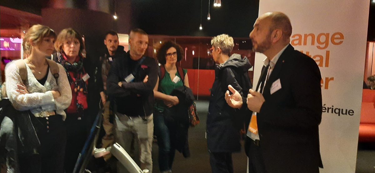 Michel_S_A's tweet photo. PrĂ©vention des risques : Adolescence et parent alitĂ© comprendre,prĂ©venir les violences. Hier @forumdesimages OrganisĂ© par la Marie de #Paris Moments dâĂ©changes avec des associations et partenaires comme #Orangeidf #OrangeDigitalCenter
Le numérique au service de la pédagogie. https://t.co/zpf8uoONSn