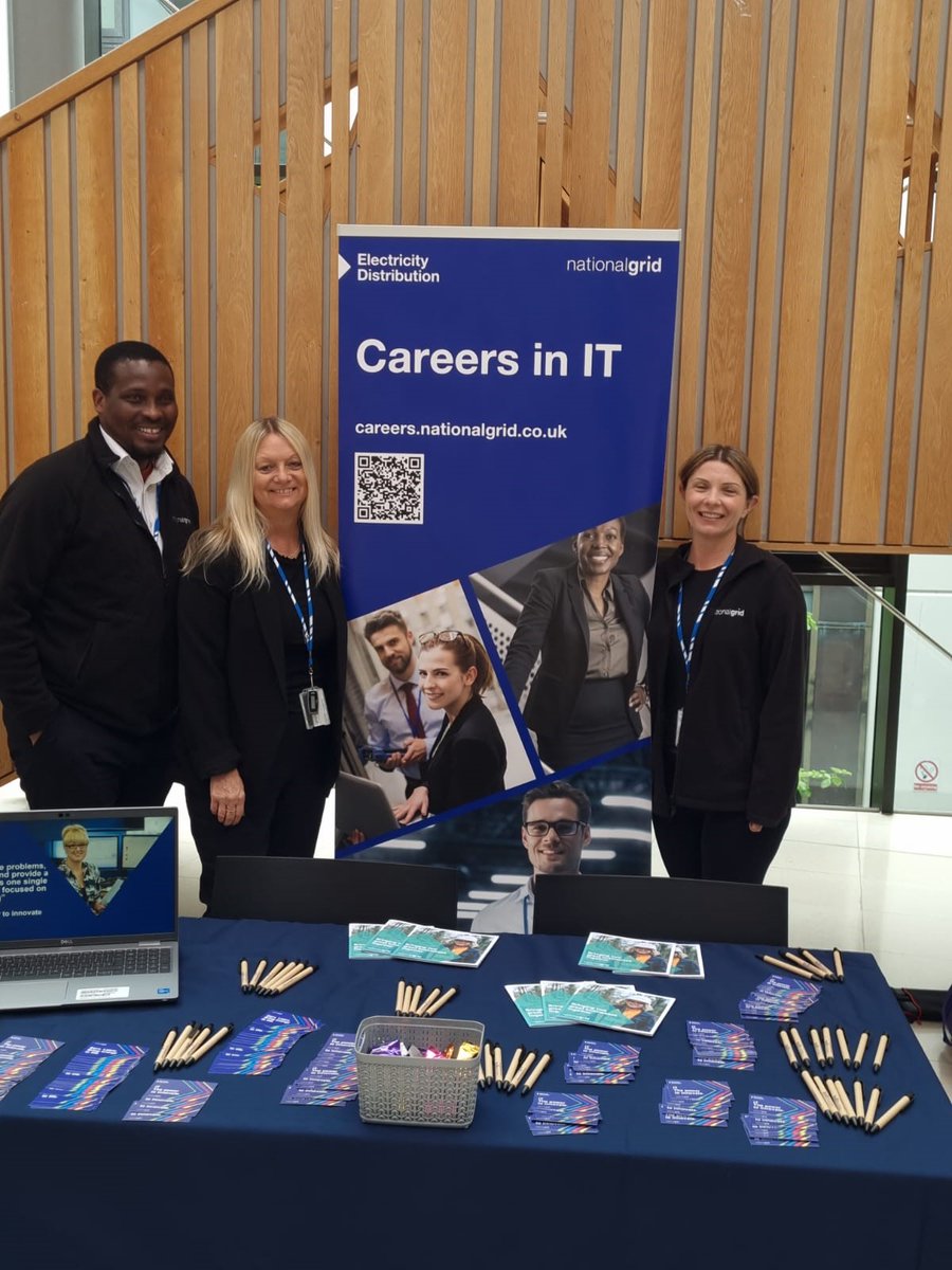 gridcustomersuk's tweet photo. Yesterday we were @UniofExeter Summer #Recruitment Fair!  📝 👷 💡 ⚡ 

We engaged with hundreds of #students about our #vacancies, such as IT, Planner, Team Support and more. https://t.co/2VgZtMIFlM 

#WorkForUs #Careers https://t.co/LL8xpMHs0y