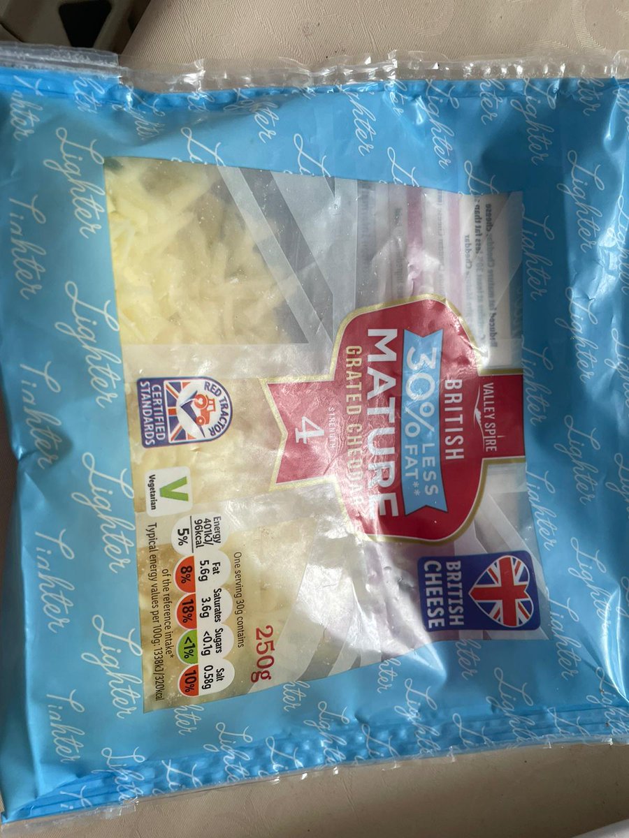 selna7545's tweet photo. Absolutely disgusted to see fungus on my cheese ... waste of my pasta my father unfortunately ate it before we realised #unhappycustomer #Lidl @LidlGB https://t.co/zta4YRuT9O