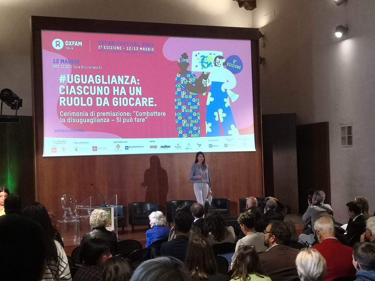 #oxfamfestival: inizia la cerimonia di premiazione "Combattere la disuguaglianza - Si può fare". Presenta Ilaria D'Amico, ambasciatrice <a href="/OxfamItalia/">Oxfam Italia</a>