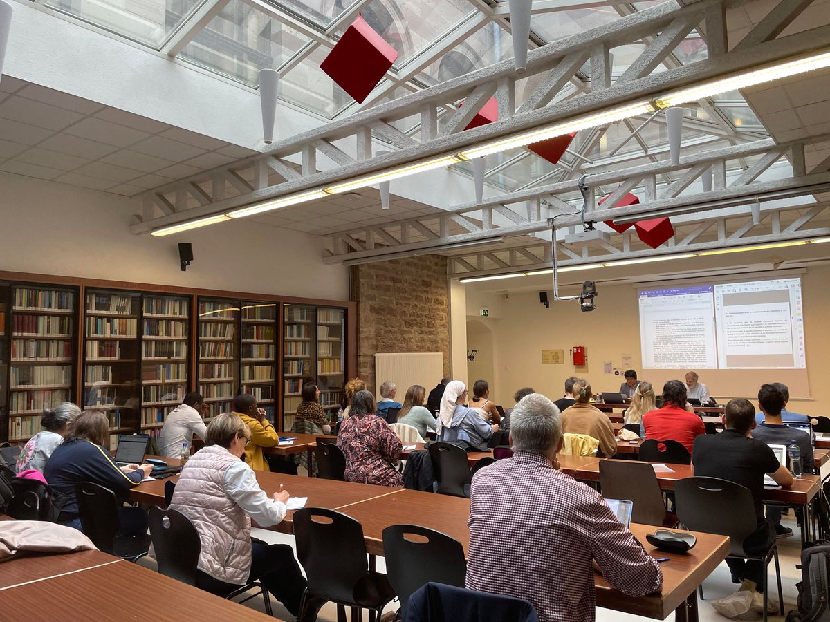 [Mobilité transfrontalière] 💬 

Retour en images 📷sur la journée d'études  ''Religions et Violence'' qui a eu lieu le 5 mai 2023 à Strasbourg organisée par le projet @RELIEN conjointement avec le master études interreligieuses, <a href="/UniHeidelberg/">Uni Heidelberg</a> et <a href="/UniBasel_en/">University of Basel</a> / <a href="/UniBasel/">Universität Basel</a>.