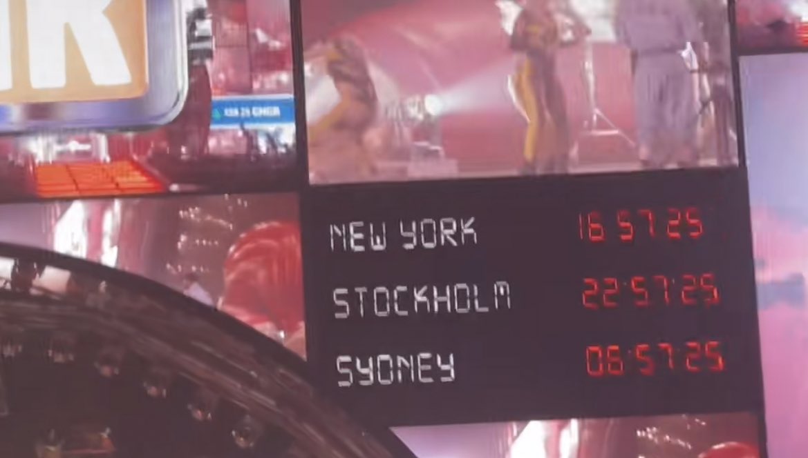 so the ‘AMERICA HAS A PROBLEM’ knty news-themed backdrop during the #RENAISSANCEtour has timezones on the screen, one of which includes Sydney 👀 well, hello