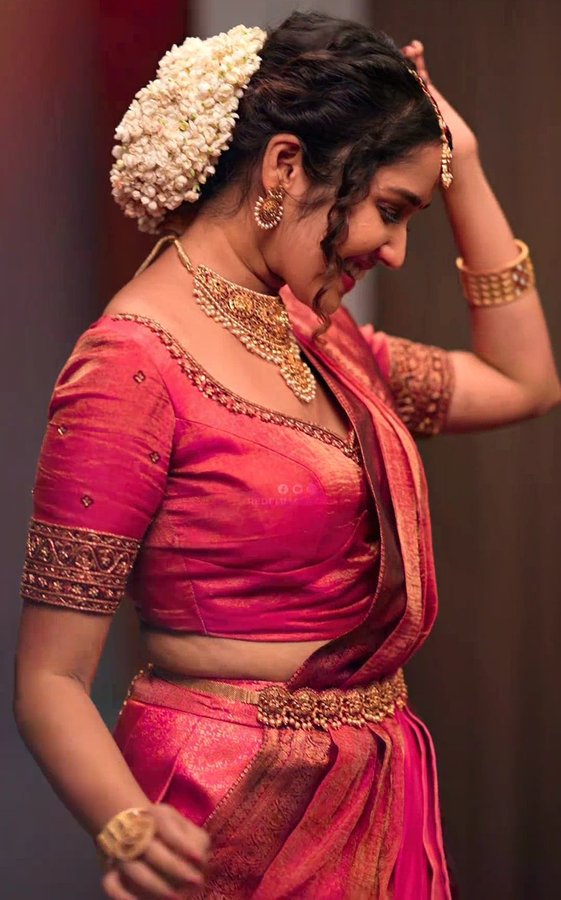 Fv6A72OaUAEL13K?format=jpg&name=900x900