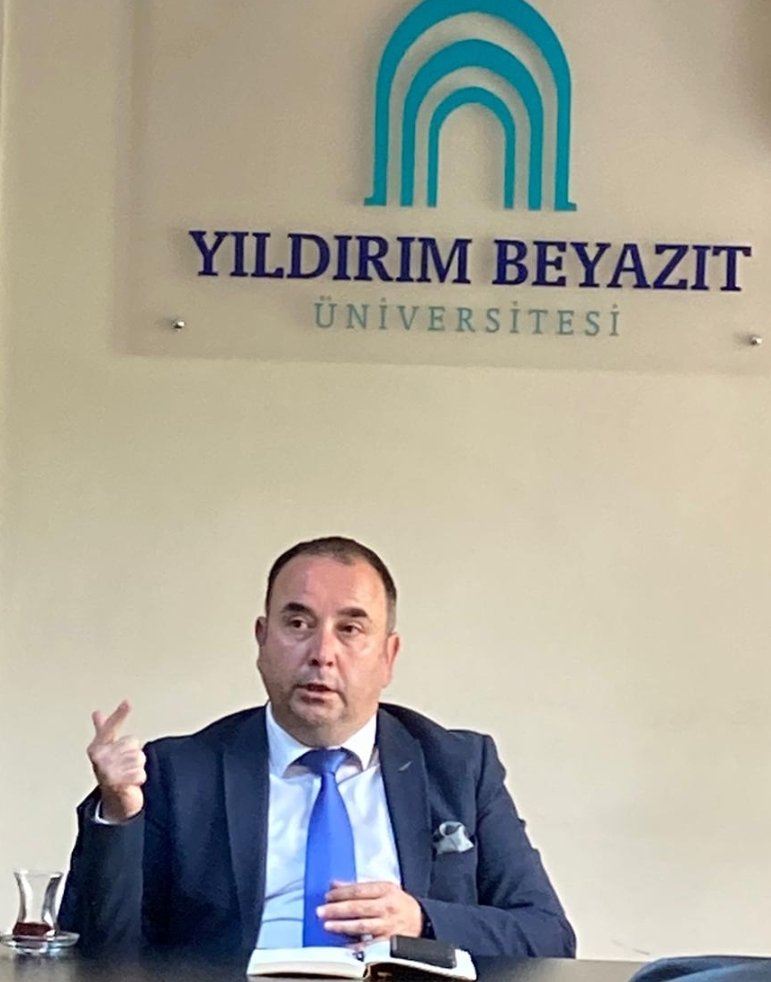 GirayPhD's tweet photo. As Director of @AVARAYBU it was great to speak @gradeujmonnet seminar. Thanks to @ErkamSULA &amp; team for organization and students for questions on #European security... @AybuSuit @inreaybu @aybusiyasal @ybuankara @frkkymkc @AvbirDT @ABBaskanligi @tekdemir_ipek @EUDelegationTur https://t.co/Rnl6cjZpnX