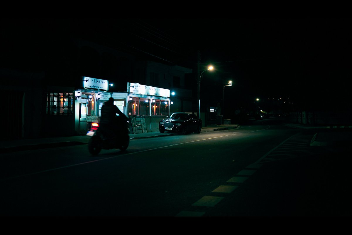 spectralshad0ws's tweet photo. Paphos at night.
Paphos, Cyprus.
21.02.2023
#dark #coldcolors #painting #artstore #motorcycle #crossroad #streetlights #nightphotography #streetphotography #urbanphotography #paphos #cyprus #canonphotography #canonr6 https://t.co/LT7vkJxzvF