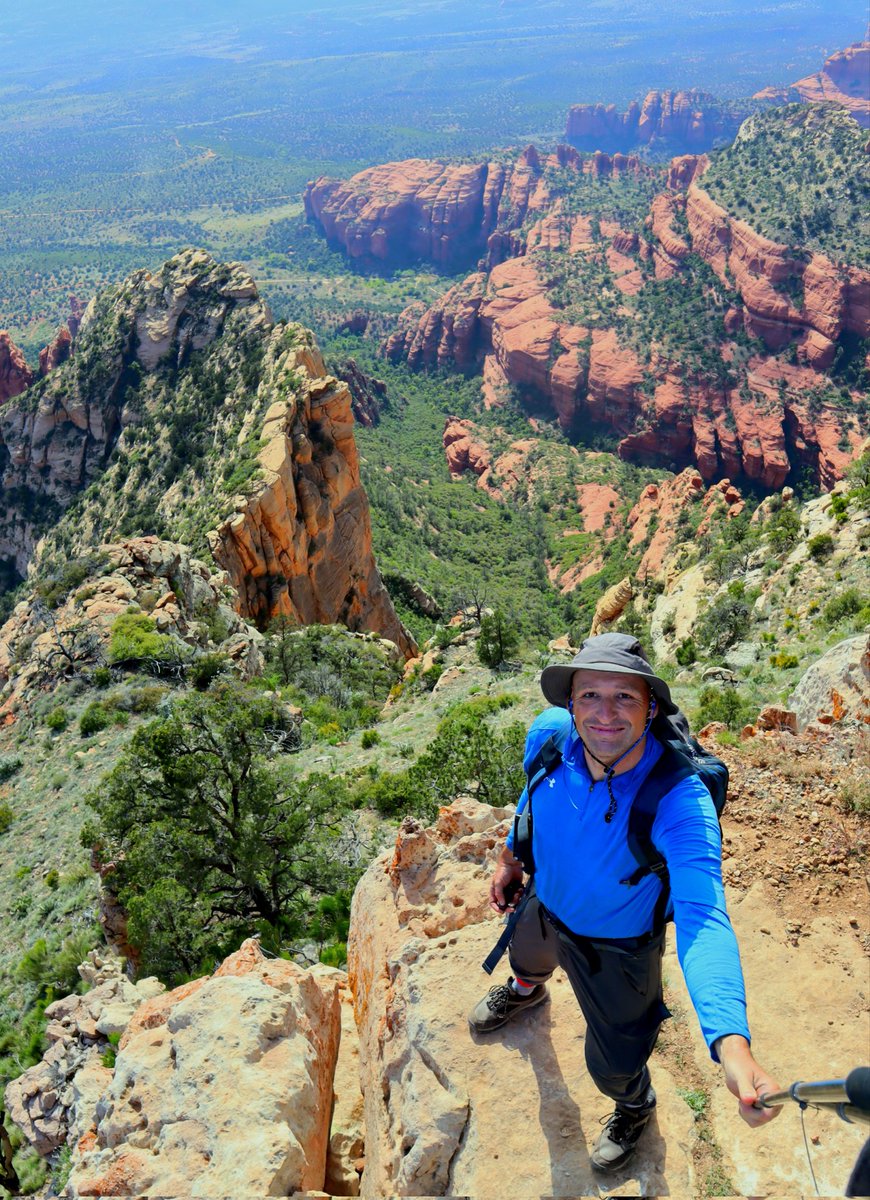 Hunter47539692's tweet photo. Bear Mountain Summit, Sedona, Arizona
#Wilderness #Summit #summittrail #summitpeak #hiker #hiking #hike #Adventure #fun #man #trail #trailhead #storyofmylife #Nomad #hiker #bearmountaintrail #trailhead #beautifulsedona #redrocksecretmountain #outdoorsman #man #guy #usa https://t.co/nXwWv7lJfV