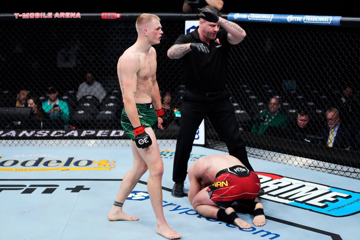 TheColblander's tweet photo. 🔥SIZZLING TAKE🔥

Ian Garry finishes Islam Makachev at welterweight within three rounds. https://t.co/Dwt2EzJ5sJ