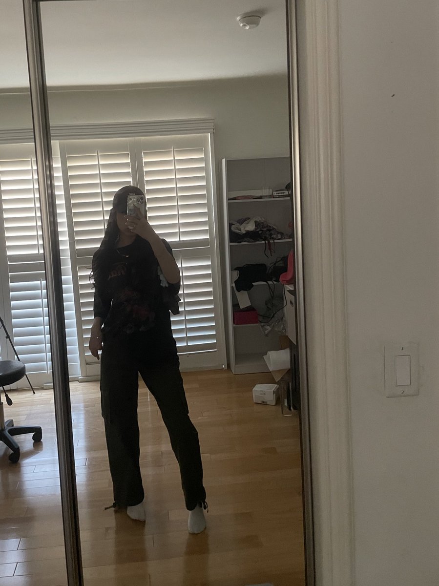karen tweet media