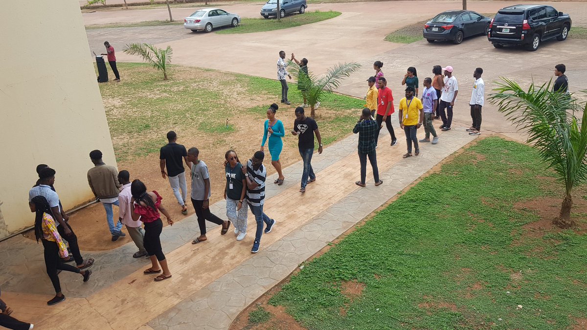 IamLeinad_'s tweet image. The genies continued the @_learnable interns week activities with the squid game, I can tell you it was all fun. We continue today 😄

#LearnableInternsWeek 
#Learnable22 
#Internship