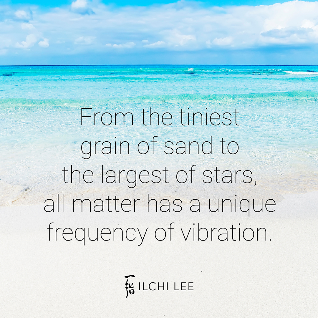 IlchiLee's tweet photo. Every single object in the universe has it's own vibrational frequency. Is your frequency bright?

#motivationquotes #quoteoftheday https://t.co/PJsgv3WkRq