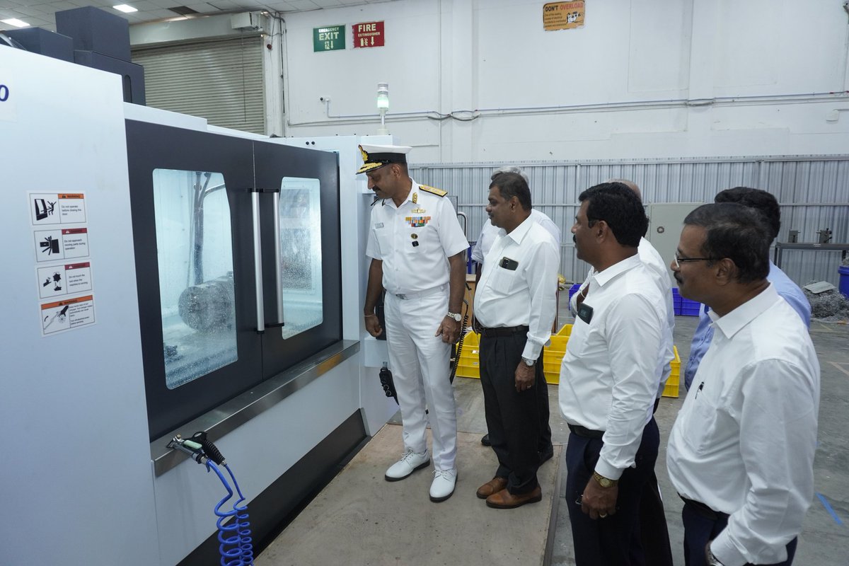 IN_HQSNC's tweet photo. ACNS(AM) apprised on the requirement of indigenisation for #Aircraft components/ ground support eqpt & spares. Director,#CDIIC brought out the vast potential of Coimbatore industry towards Defence sector. Event rcvd good response from industry partners.
#atmanirbharbharat (2/2) https://t.co/NGunpJJ6cz
