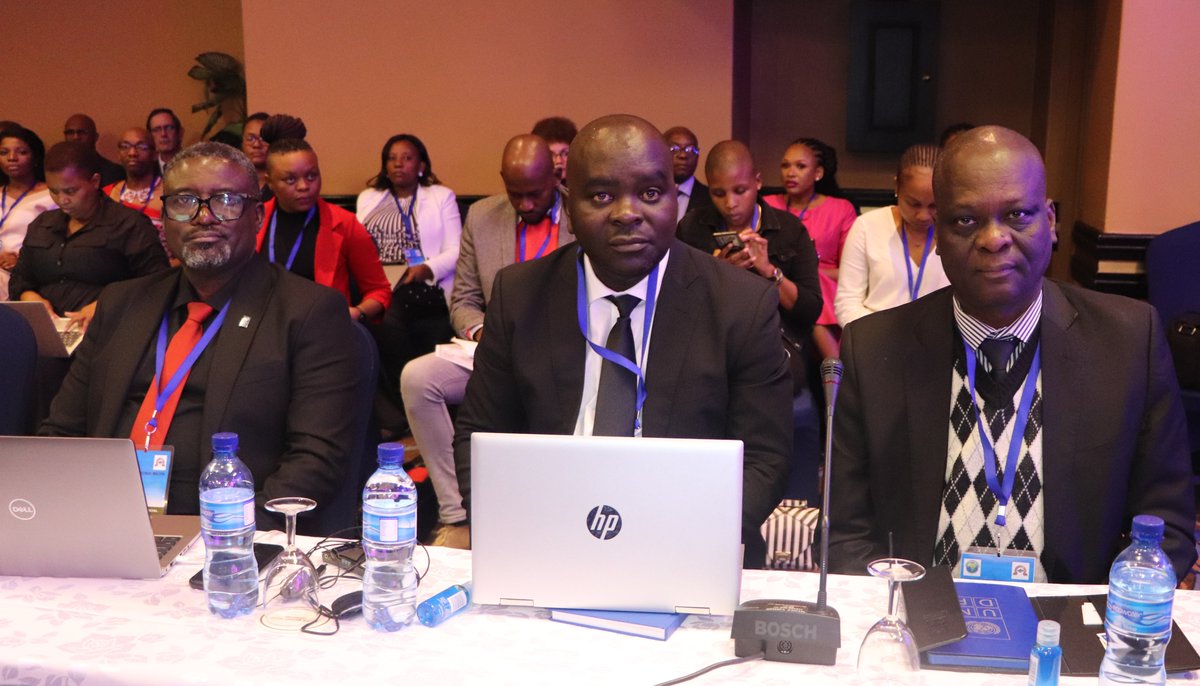 UNDPEswatini's tweet photo. UNDP provided technical expertise to the 10th @assecaa retreat by supporting the legislators and policymakers to appreciate the impacts of global crises on the two regions and possible solutions through promoting a green economy. https://t.co/zPQ62nP2Ez