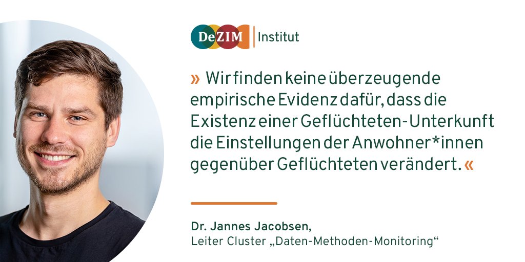 Wird über die Aufnahme von #Geflüchtete|n diskutiert, heißt es oft, Unterkünfte könnten flüchtlingsfeindliche Stimmungen in der Nachbarschaft auslösen. Die Sorge ist aus wissenschaftlicher Sicht unbegründet, wie @JacobsenJannes &amp; @k_m_schmidt mit neuartigen Daten zeigen. 🧵 1/10