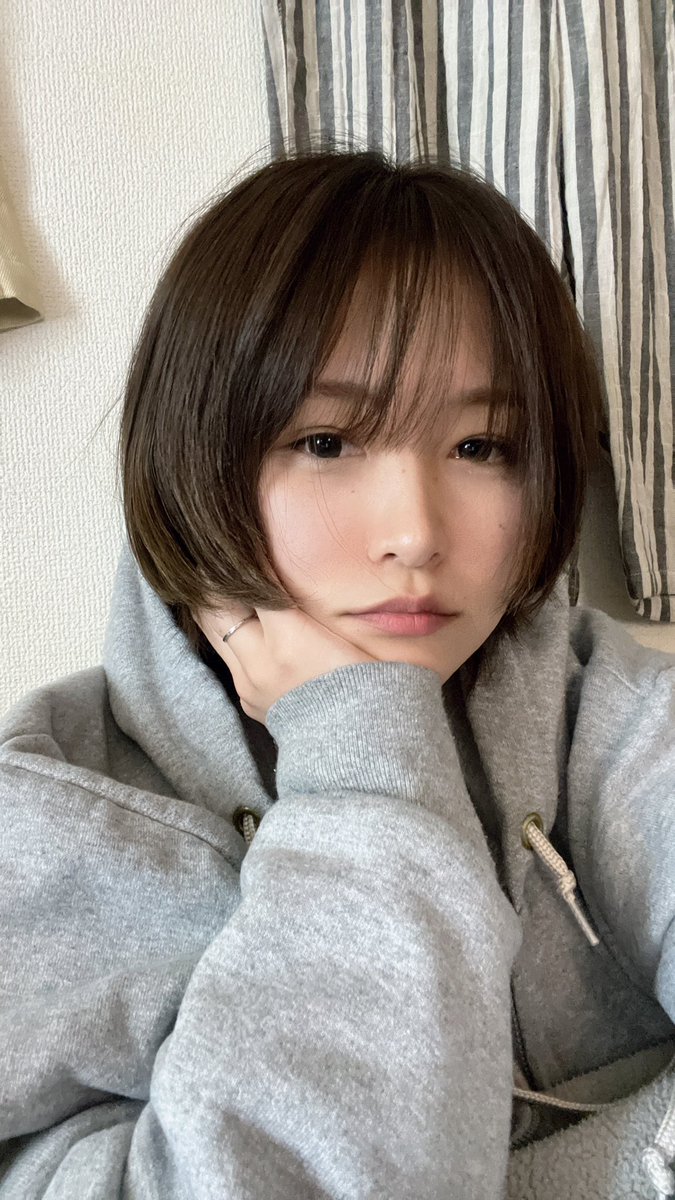 こんにちは かきあげもできる2way前髪をつくりました ショートボブにみえる..