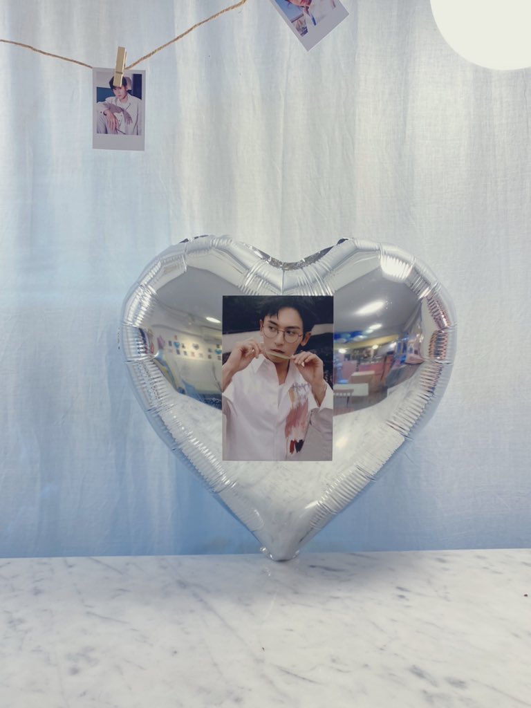 minibzjh's tweet photo. @Pachzii3 ขอบคุณงานวันเกิดฮั่นเกอที่จัดได้น่ารักมากขนาดนี้นะคะ สัมผัสได้ถึงความใส่ใจที่ทางผู้จัดได้ใส่ลงไปในโปรเจคครั้งนี้ แต่อยากตีตัวเองที่ไปถึงช้าตอนร้านใกล้ปิดแล้ว

เวลามีไม่มาก แต่ความประทับใจมีมากค่ะ😊

#จางเจ๋อฮั่น 
#zhangzhehan 
#HBDZhangZheHan https://t.co/VFTBmuwnpl