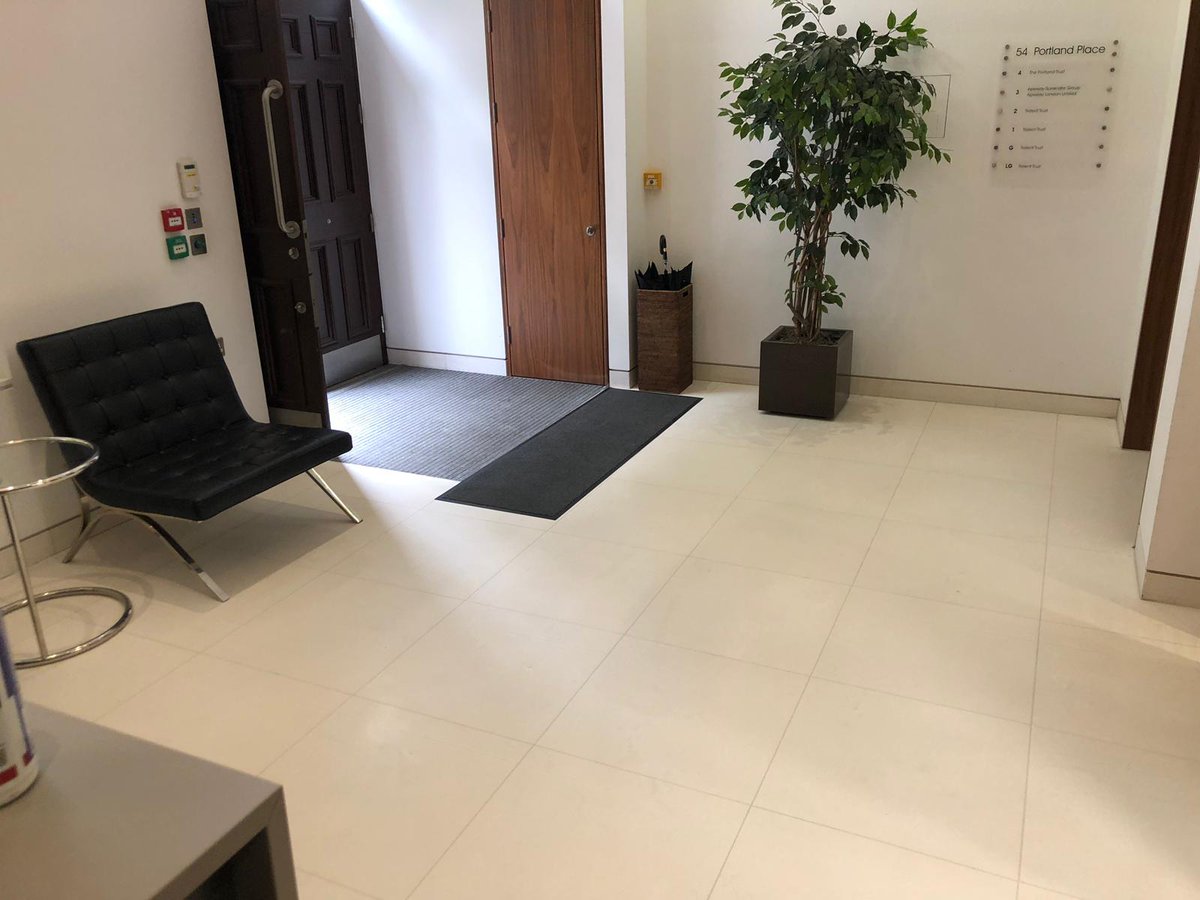SilverLiningFC's tweet image. 🌟 Limestone Cleaning in Regents Park, London! 🌟

Exciting news! Our team successfully restored the limestone surfaces in a medical centre's reception area in Regents Park. The results are remarkable, reviving the timeless charm. 

#LimestoneCleaning