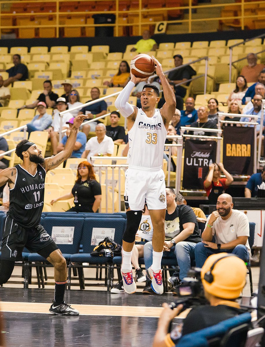 El apego por defender, despegue y fortaleza, cero egoísmos con el balón y un efectivo 54% en triples resumen la victoria de Arecibo sobre Humacao anoche...
capitanesarecibo.com/2023/05/unitar… <a href="/LaguiritaBSN/">La Güirita 🇵🇷</a> <a href="/baloncestero/">Dani Mérida</a> <a href="/Koko_5/">José M. Couto</a> <a href="/bsnpr/">Baloncesto Superior Nacional 🏀🇵🇷</a> <a href="/Natmelendez5/">Natalia Melendez</a> <a href="/noticel/">NotiCel</a> <a href="/RadioOnce/">Radio Once</a>