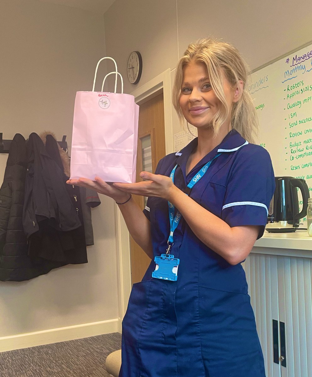adelebarker_x's tweet photo. Happy international nurses day to each of our wonderful nurses on Keats &amp; Byron Ward. Thank you for all that you do day in day out for the teams and the patients  and their families ❤️😊 

@ByronWardPICU 
@WardKeats 
@WeAreLSCFT 
@Victori02240665 
@Stubbs9Louise https://t.co/a4pSANPpuf