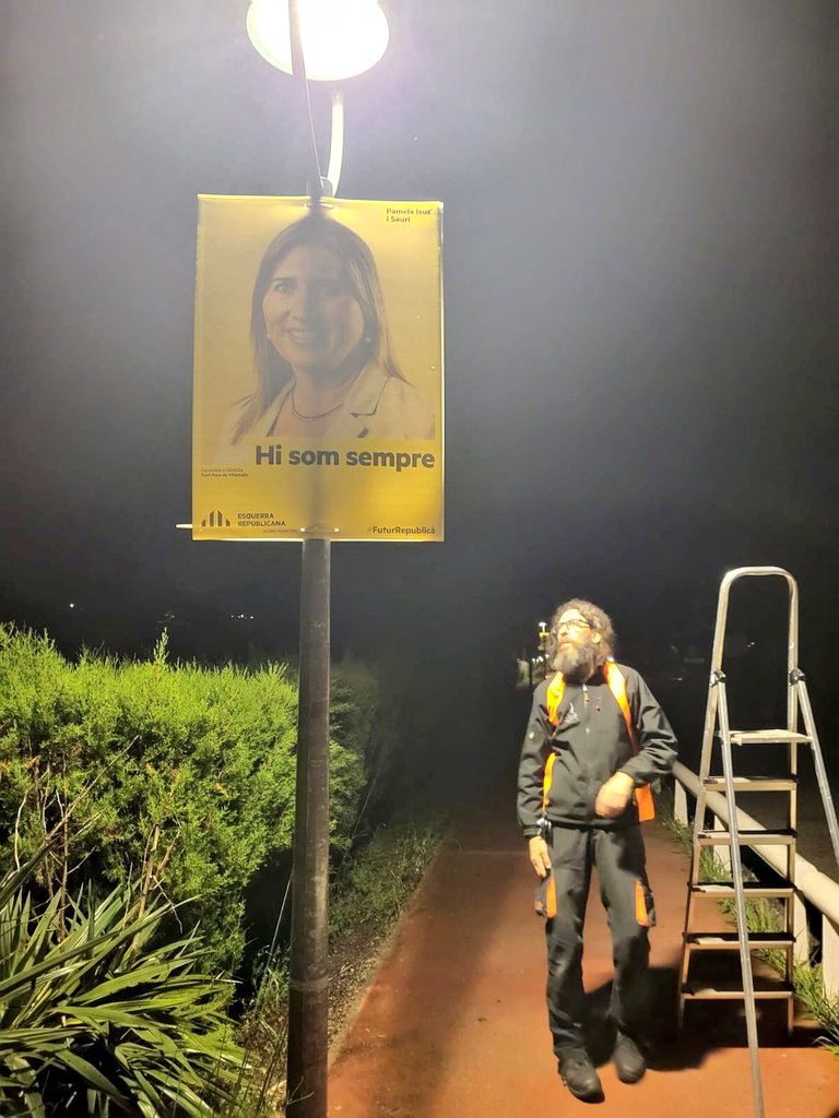 ErcStpere's tweet photo. Comencem la campanya ✊🏼

I ho fem amb el lema HI SOM SEMPRE.

Si voleu saber perquè, estigueu atents i atentes a xarxes, aviat us ho explicarem!

#HiSomSempre #FuturRepublicà #28M https://t.co/7BEEc7BCAr