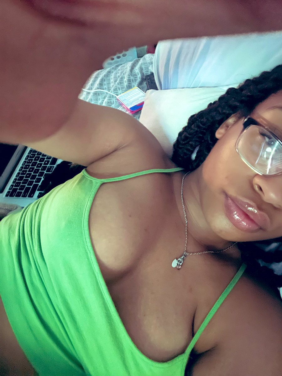 ajiahbby's tweet photo. small thirst trap. https://t.co/lPl5SaQbr5