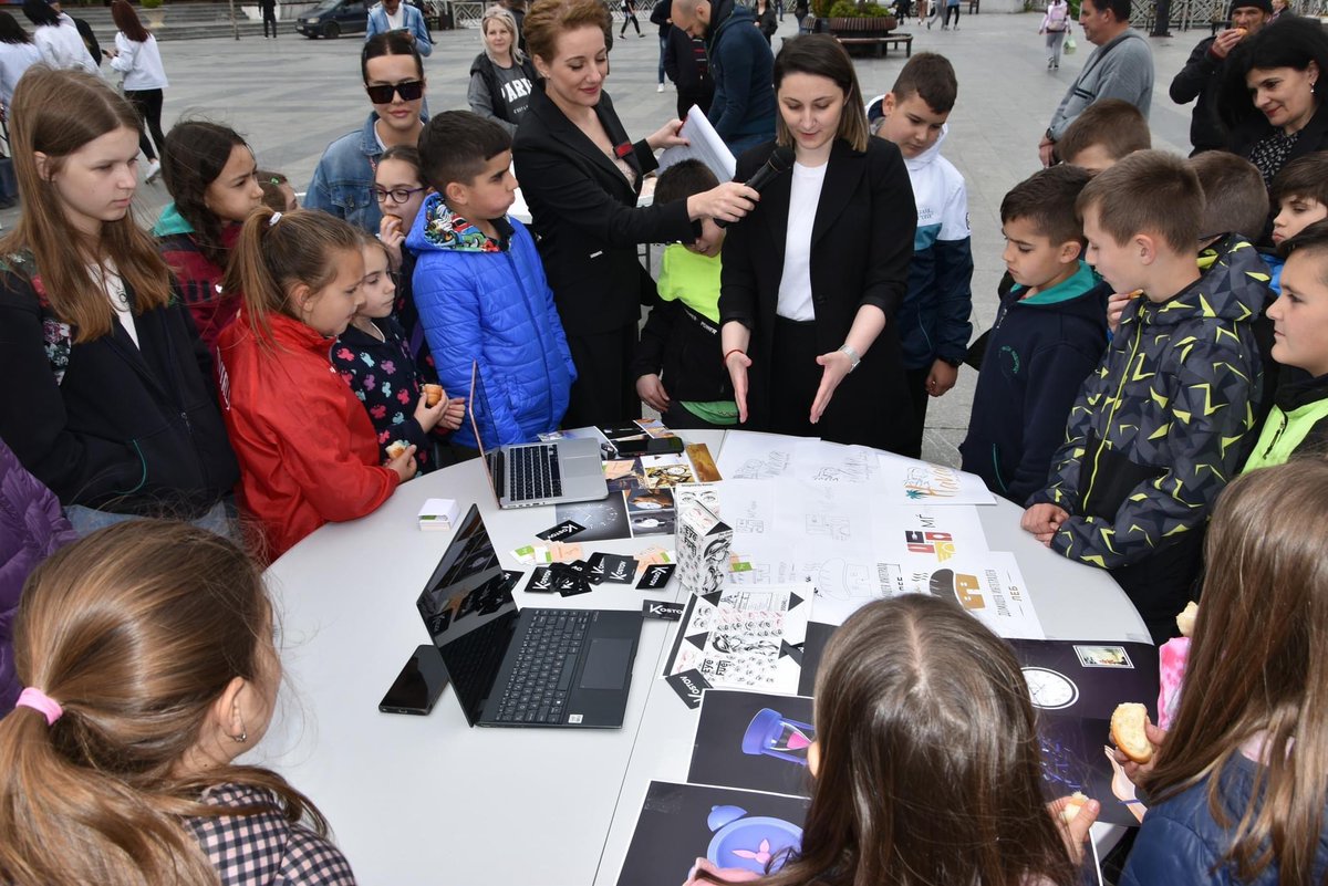 bube_mavrova's tweet image. It was such a pleasure being part of this amazing experience. An artists event - my part in this role - Graphic Designer

#GraphicDesigner #artevent #brandcreating #graphicdesigners #graphicdesigners