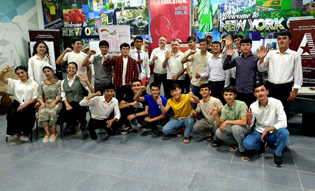 ASBokhtar's tweet photo. Digital Security Training📷
📷On May 11th, 2023, American Space Bokhtar hosted Thomas Piekarczyk, from GIZ Tajikistan for the" Digital Security" training for Bokhtar youth.
📷Participants learned how to avoid scams, create strong passwords, and online -harassment issues. https://t.co/k4d9zOScoE