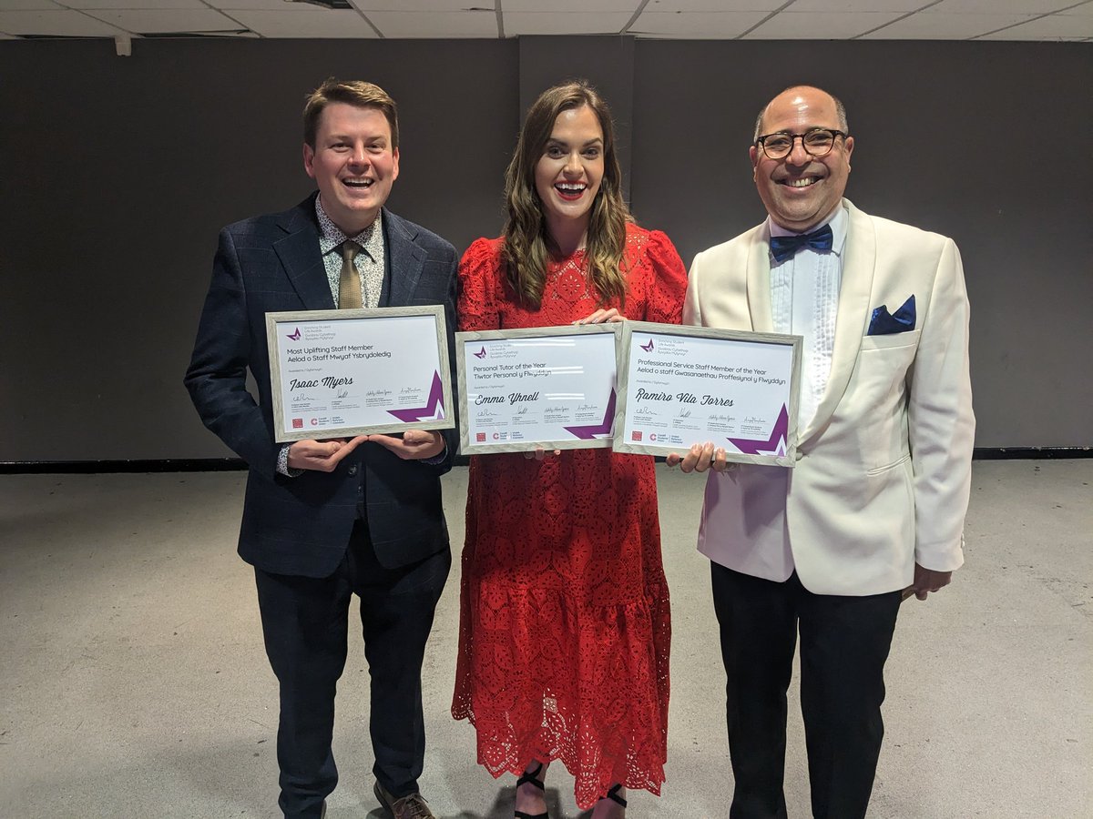 EmmaYhnell's tweet image. A huge thanks to @cardiffstudents for a wonderful evening #ESLAs2023

Above anything else the whole event just highlighted how brilliant our wonderful students are.

It really is an absolute pleasure to be a small part of their journeys @cardiffuni @CUBiosciences 🙏🏻🙏🏻🙏🏻