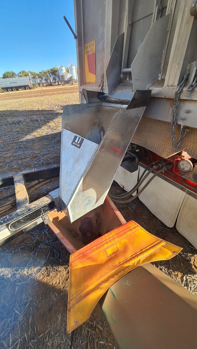 Chris Moloney tweet media