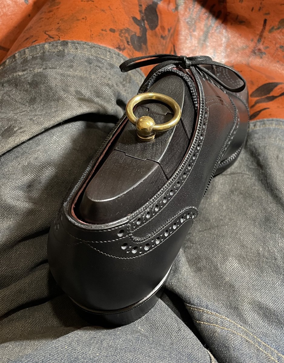 CobblerAsakusa's tweet photo. TheAsakusaCobbler
Original Shoes
純正シューツリー
#asakusacobbler
#浅草コブラー
#オリジナルシューズ
#Originalshoes
#シューツリー
#shoetree
#靴修理
#shoerepairs https://t.co/AIpjrJWQBj